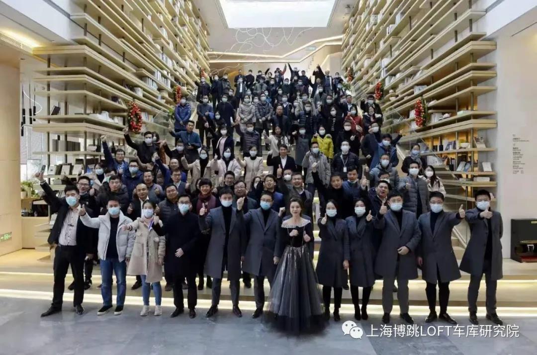 北京全国一百多人在华侨城汉口道6号参观研讨LOFT专利车库技术！